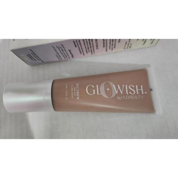 Huda Beauty Glowish MultiDew Skin Tint 05 Medium 40ml Radiant Foundation Makeup - Picture 4 of 4